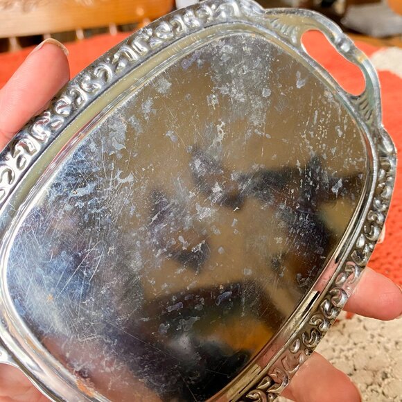 Single Mini Ornate Metal Trinket or Dessert Trays - Picture 5 of 7